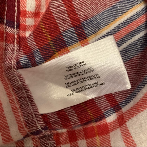 GAP Plus Size Red Button Front Long Sleeve Flannel Top - Picture 10 of 10